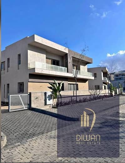 Last villa 354m, great price, heart of Sheikh Zayed, fantastic lagoon view, De Joya New Zayed villas-only compound, prime location, half price.
