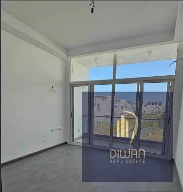 شقة جاهزة علي السكن في قلب العلمين الجديدة الساحل الشمالي بفيو خيالي علي كريستال لاجون والابراج بتشطيب الترا سوبر لوكس استلام فوري