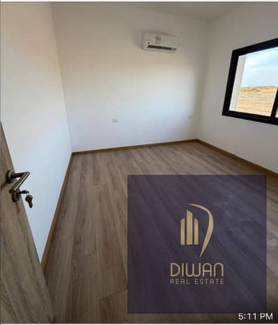 شقة لقطة متشطبة بالكامل في قلب الجولدن سكوير فيو رائع علي لاندسكيب بخصم خاص للكاش لفترة محدودة في كمبوند فيفث سكوير