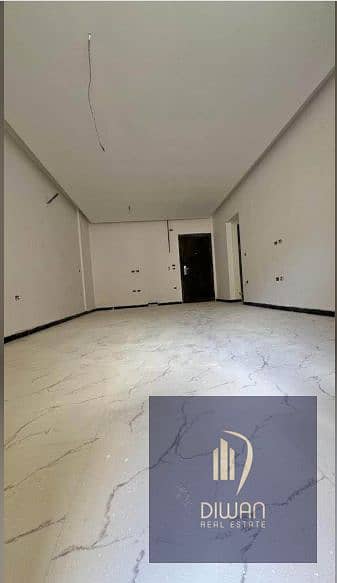 فرصة سكن واستثمار في قلب العاصمة الادارية شقة دبل فيو لاندسكيب والبرج الايقوني بخصم كبير وصف اول علي النهر الاخضر