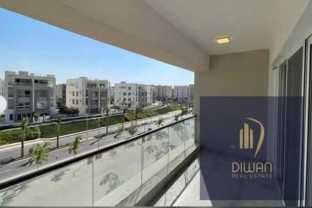 امتلك شقة بسعر مغري في قلب التجمع السادس كمبوند هايد بارك سنترال دقايق من الجامعة الامريكية بمقدم 5% فقط واطول فترة سداد