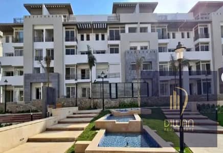 Apartment deal with a fantastic landscape and lagoon view in Hyde Park Central, New Cairo. Direct on Teseen St, minutes from AUC with the lowest DP.