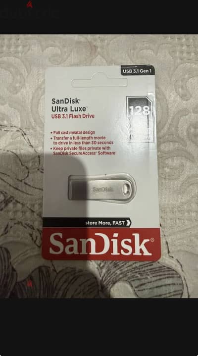 SanDisk Ultra Luxe 128GB, USB 3.1 Flash Drive, 150 MB/s