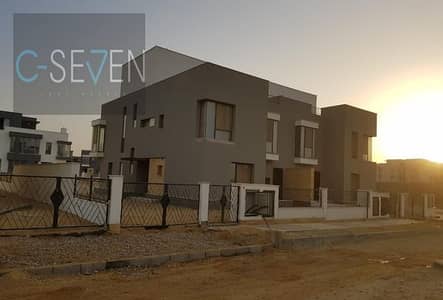 Standalone modern) & (prime location ) with basement for SALE land:700 M² BUA : 645 M² 6 Bedrooms  8 Bathrooms  Nanny's room