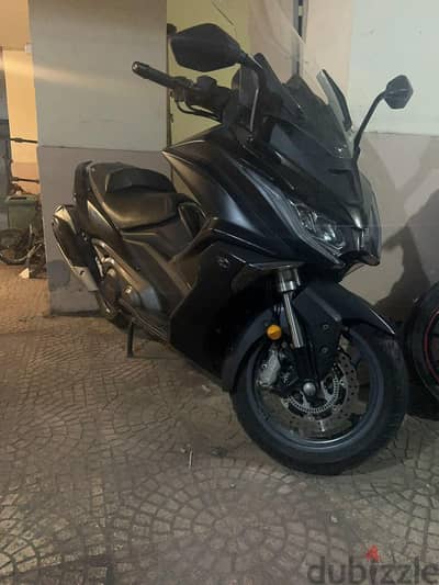 kymco AK 550