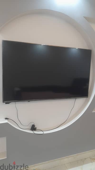 شاشة توشيبا سمارت 55 بوصة 4K UHD بحالة ممتاز