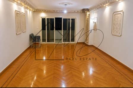 Residential apartment for rent in Glem 170m