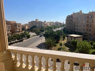 An administrative apartment for rent in the violet buildings, a prime location for companies and offices close to all services and transportation, with an area of 220 square meters at a bargain price.