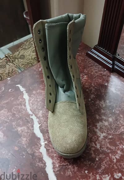 حذاء رصاصي للبيع جديد