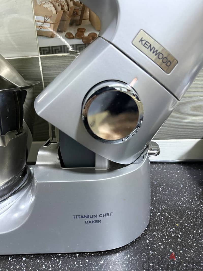 Kenwood Titanium Chef Baker KVC85 1