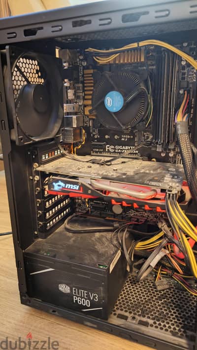للبيع PC Gaming / Workstation مستعمل  كل المواصفات بالوصف