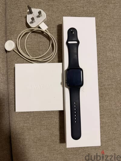 Apple Watch Series 6 gps 44mm ( like new )