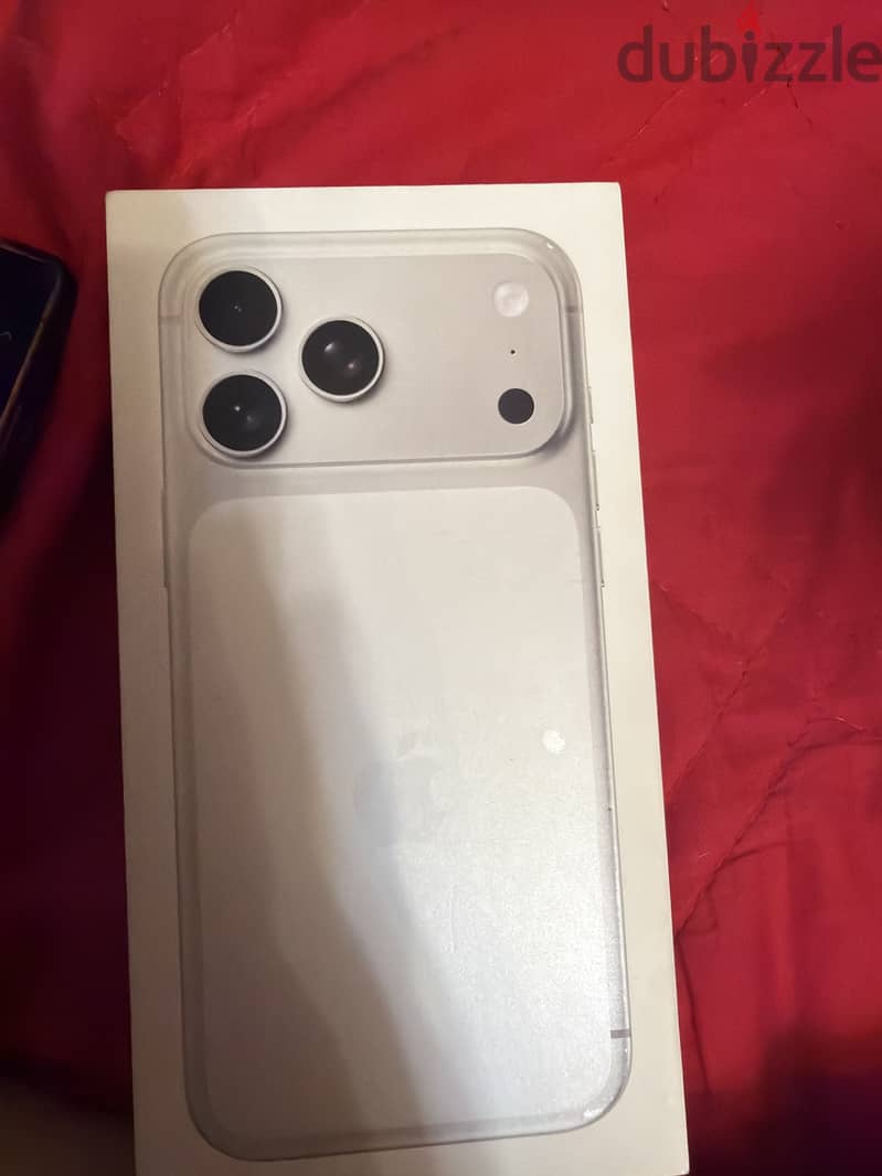 Apple - iPhone 17 Pro Max 2