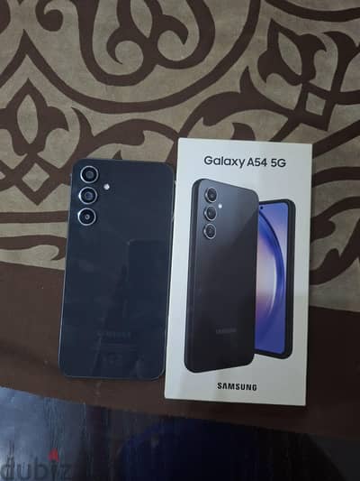 تليفون samsung a 54 بحاله جيده كسر زيرو و معاه العلبه