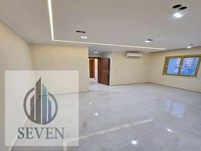 *Office for Rent 350 m², Sama Towers on Katameya Ring, directly, minutes from Fifth Settlement*