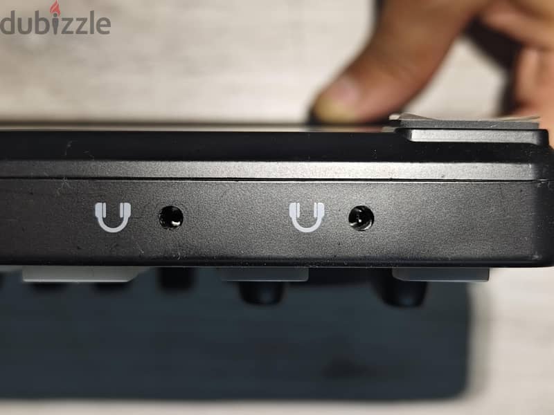 Maono Caster E2 4