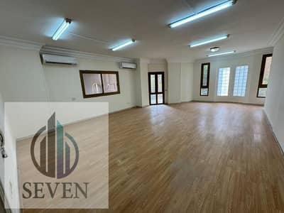 *Office for Rent 250 m², Licensed, Air-Conditioned, Prime Location, Degla Maadi*