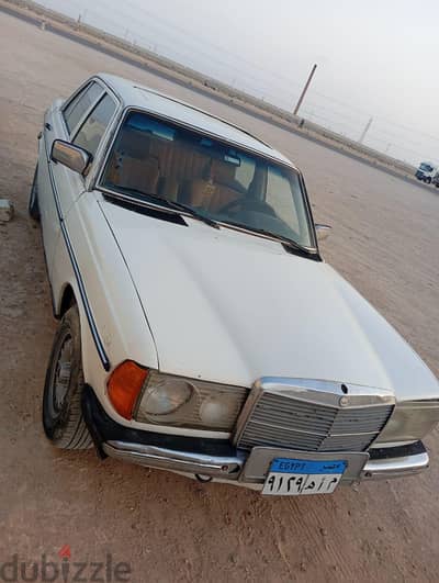 مرسيدس بنز سي 200 1979