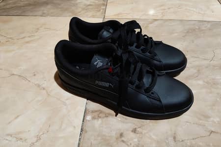 جزمه Puma مستورده من المانيا استعمال مرتين فقط