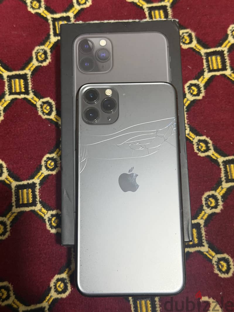 Apple - iPhone 11 Pro Max 2