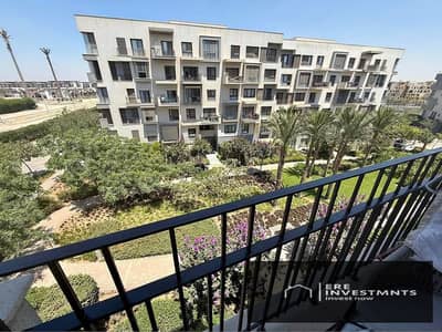 For sale at the lowest price: Triplex, fully finished, super lux, in a prime location overlooking green spaces. Immediate delivery in Sodic Eastown, F