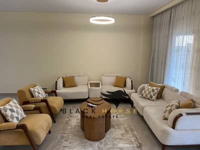Spacious 2-Bedroom Apartment with Storage Room for Rent in 90 Avenue