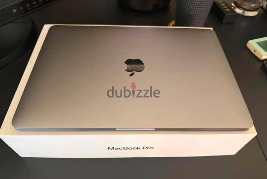 MacBook Pro 2019 Touch Bar 1