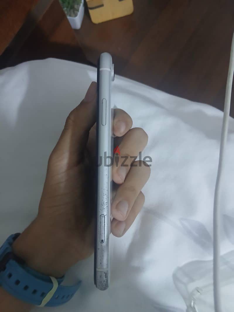 Apple - iPhone XR 3