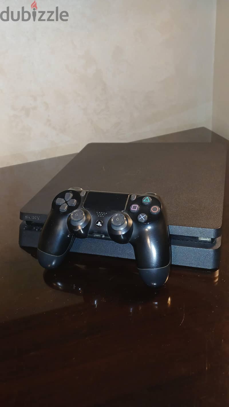 PlayStation 4 (1T) 1