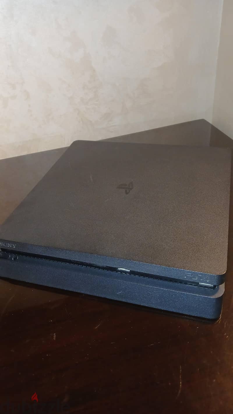PlayStation 4 (1T) 2