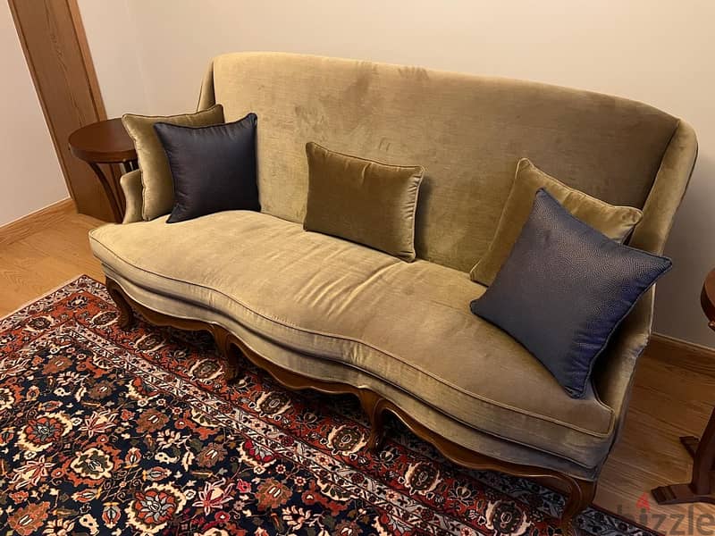 Beige sofa 1