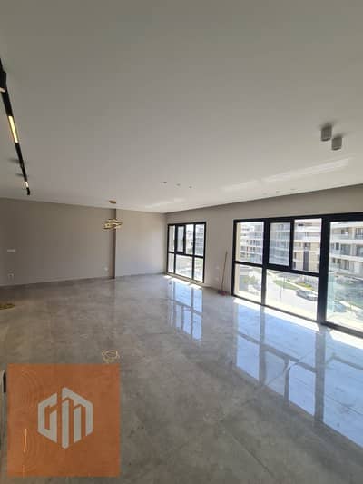 شقة بإطلالة مفتوحة | فيليت سكاي كوندوز