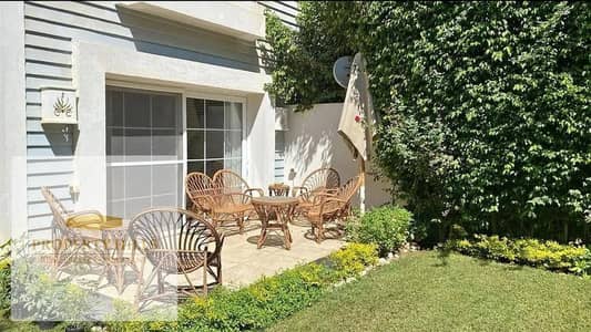 جاهزة فورا عالسكن بتشطيب كامل في لوكيشن حيوى دقائق من ال AUC I villa