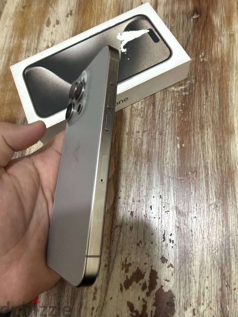 Apple - iPhone 15 Pro 256GB 7