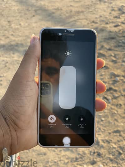 آبل - آيفون 8 بلس