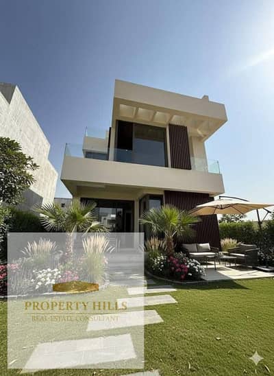 Ready to Move Villa for Sale Ultra Super Lux Finish 400 sqm Direct Landscape View Prime Location Hyde Park New Cairo Cash Discount