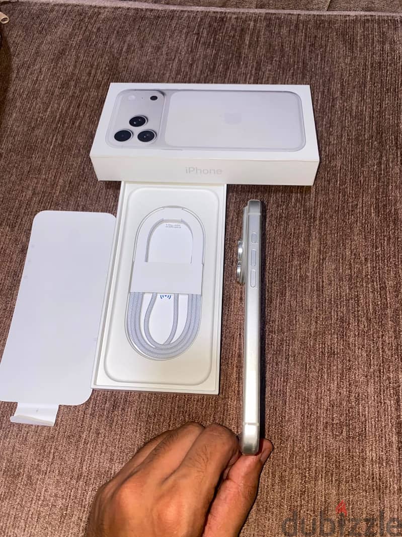 iPhone 17pro max 256 4