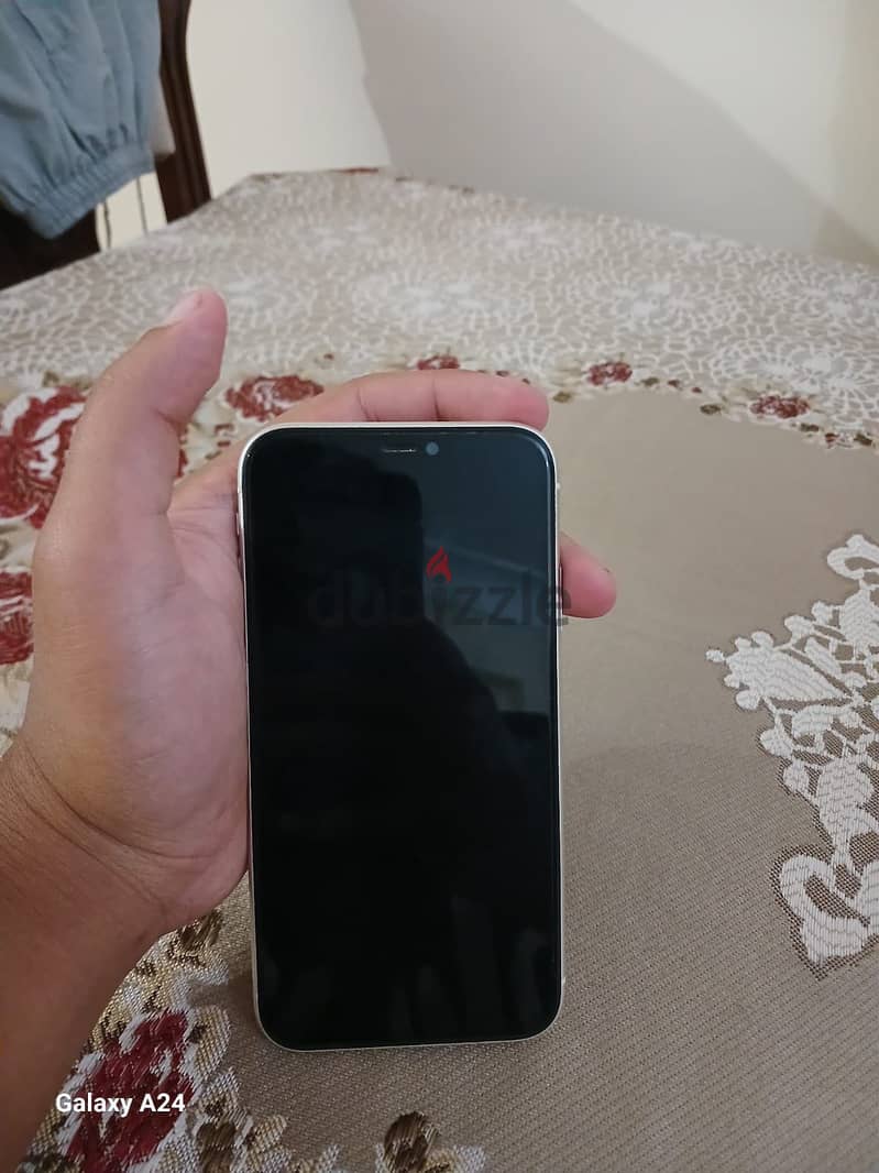Apple - iPhone 11 4