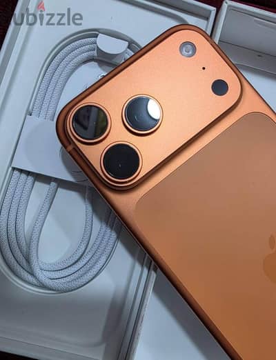 آبل - آيفون 17 برو ماكس