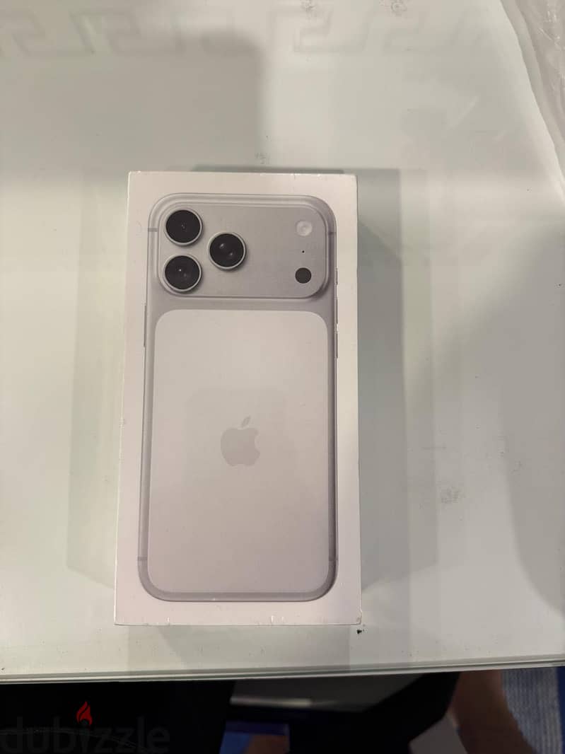 Apple - iPhone 17 Pro Max 2