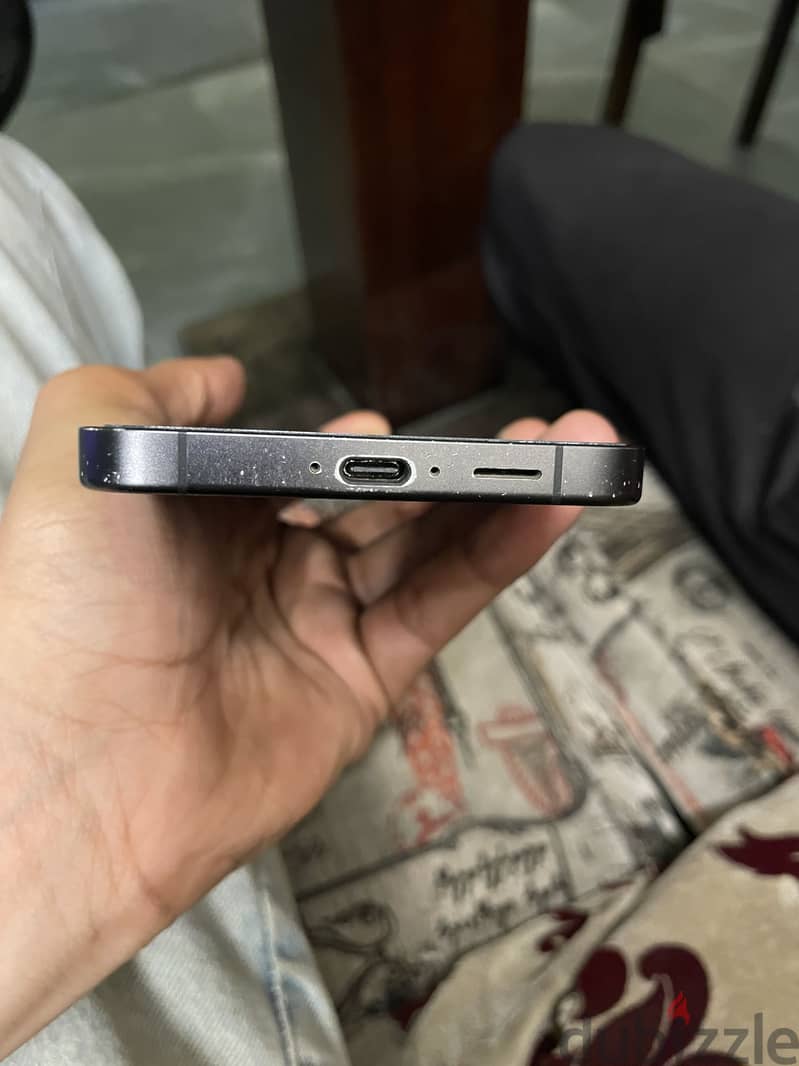 Samsung S24 2