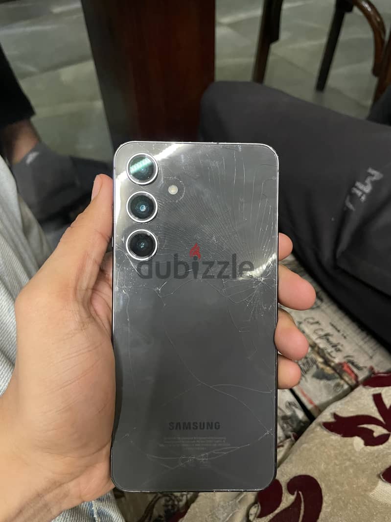 Samsung S24 3