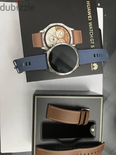 GT5 Watch with 2 straps like new