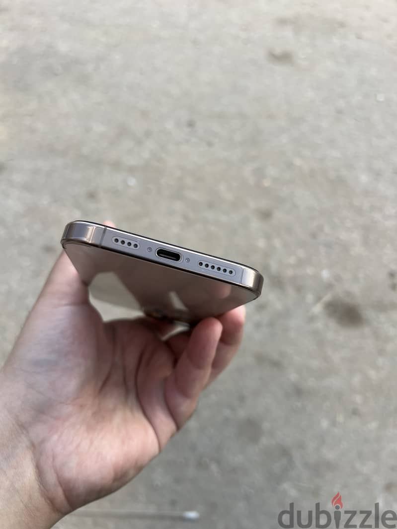 Apple - iPhone 16 Pro Max 4