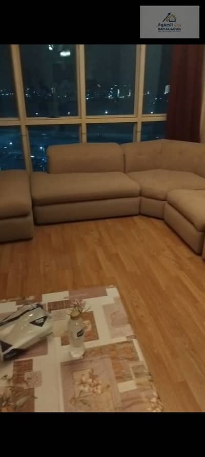 Furnished apartment for rent in a luxurious residential location in Zahraa Al-Maadi, Sector 13, in front of the Fifty Mall, close to all services and transportation.