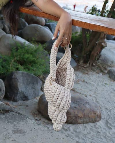 crochet seashell bag