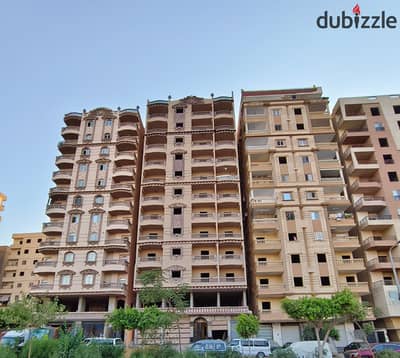 منتجع النخيل ١ شارع العشرين حوتب منطقه جسر السويس الجديده تقع بجوار سوق العبور مباشر علي طريق مصر الا سماعيليه وبعد موقف العاشر محطه مترو عدلي منصور وقريب من المطار وقريب من الدائري