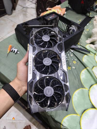 RTX 2080TI EVGA 3 fans full RGB 11GB