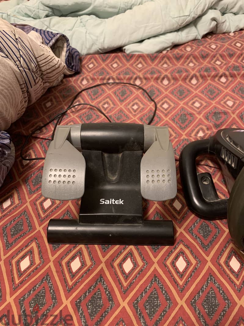 Saitek r220 steering wheel 2