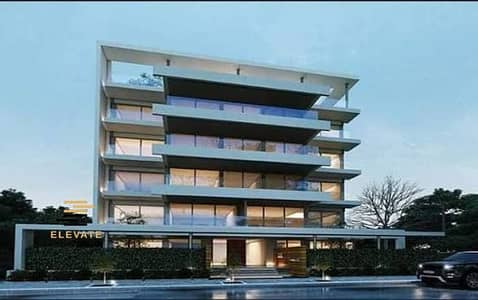 Apartment for sale 2 rooms ground floor with garden prime location